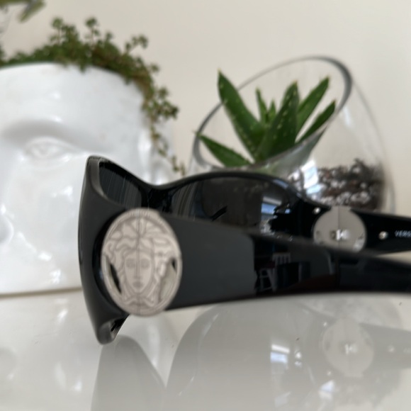 Like New Authentic Versace sunglasses in EUC - Picture 2 of 8